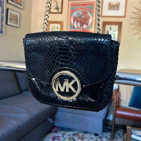 michael kors magnetic closure purse|Magnetic MICHAEL Michael Kors Handbags + FREE SHIPPING.